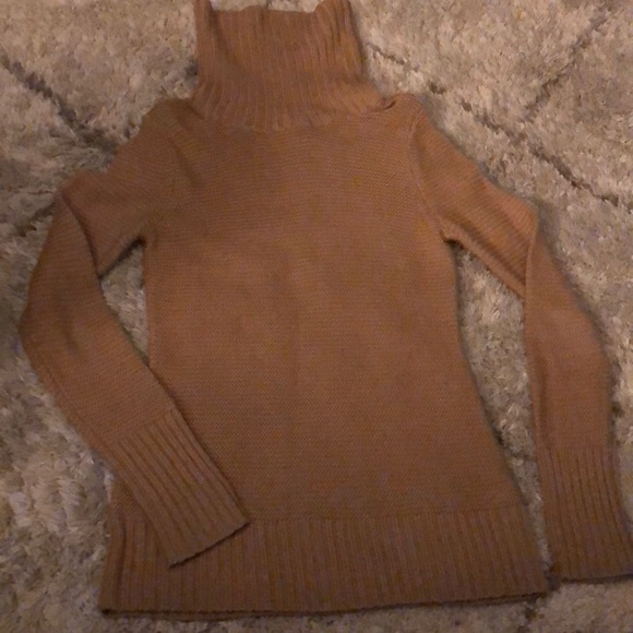 Banana Republic Sweaters - Banana Republic Tan Wool Turtleneck Sweater